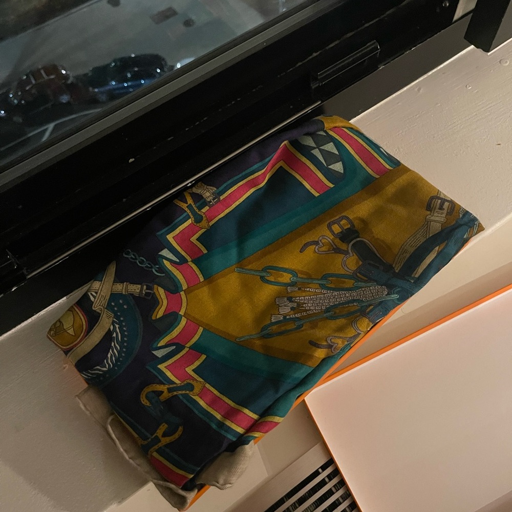 Hermes scarves. Excellent condition. 120*120cm